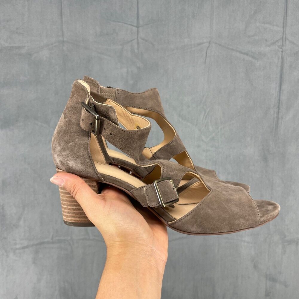 Clarks Heels Womens 9 Tan Open Toe Cushioned Chunky Block Faux Leather